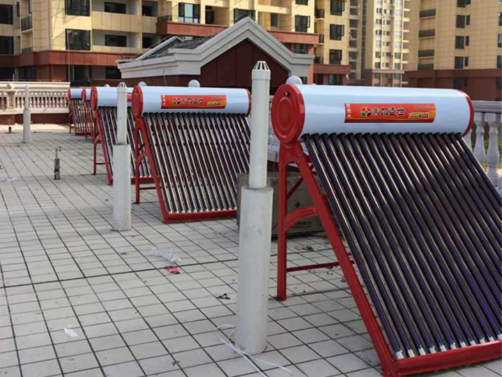 汉口花园家用机太阳能热水系统工程